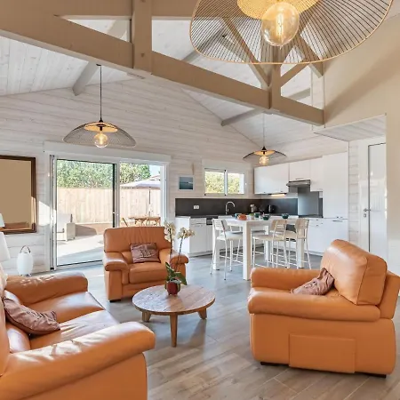 Holiday Horizon By Interhome